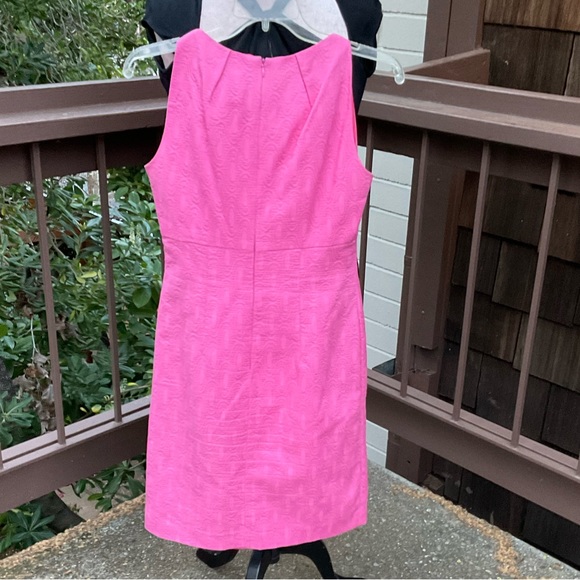 Taylor brand barbiecore pink fitted structured sleeveless Spring mini dress, 6 - Picture 3 of 9